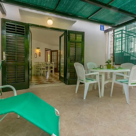 Meira Apartment *