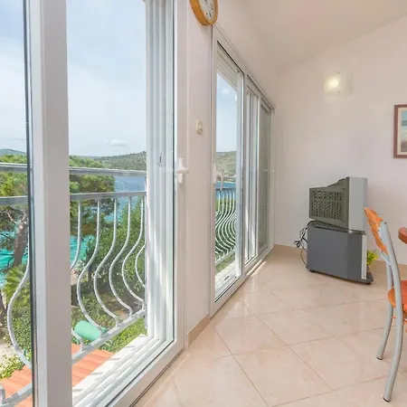 Meira Apartment Razanj
