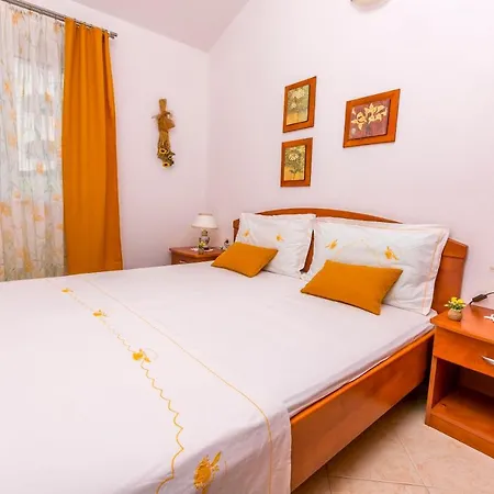 Meira Apartment Razanj