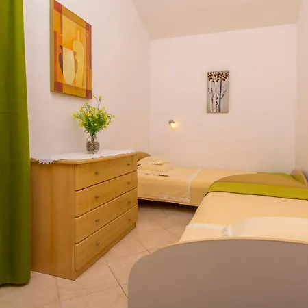 Meira Apartment Razanj