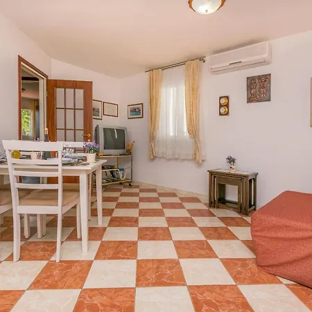 Meira Apartment *