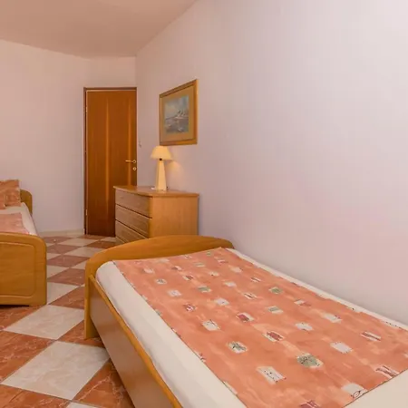 Meira Apartment Razanj
