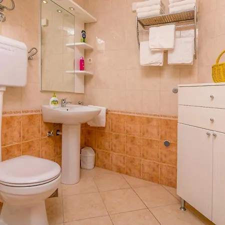 Meira Apartment *